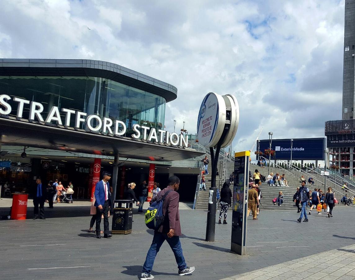 The Heart Of Stratford..! Hotel London Exterior photo